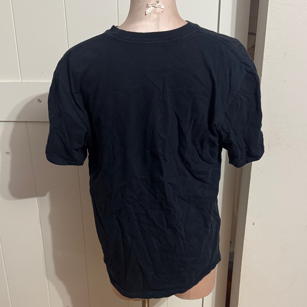 Supreme Black T-Shirt with Red Heart Graphic - Picture 3 of 4